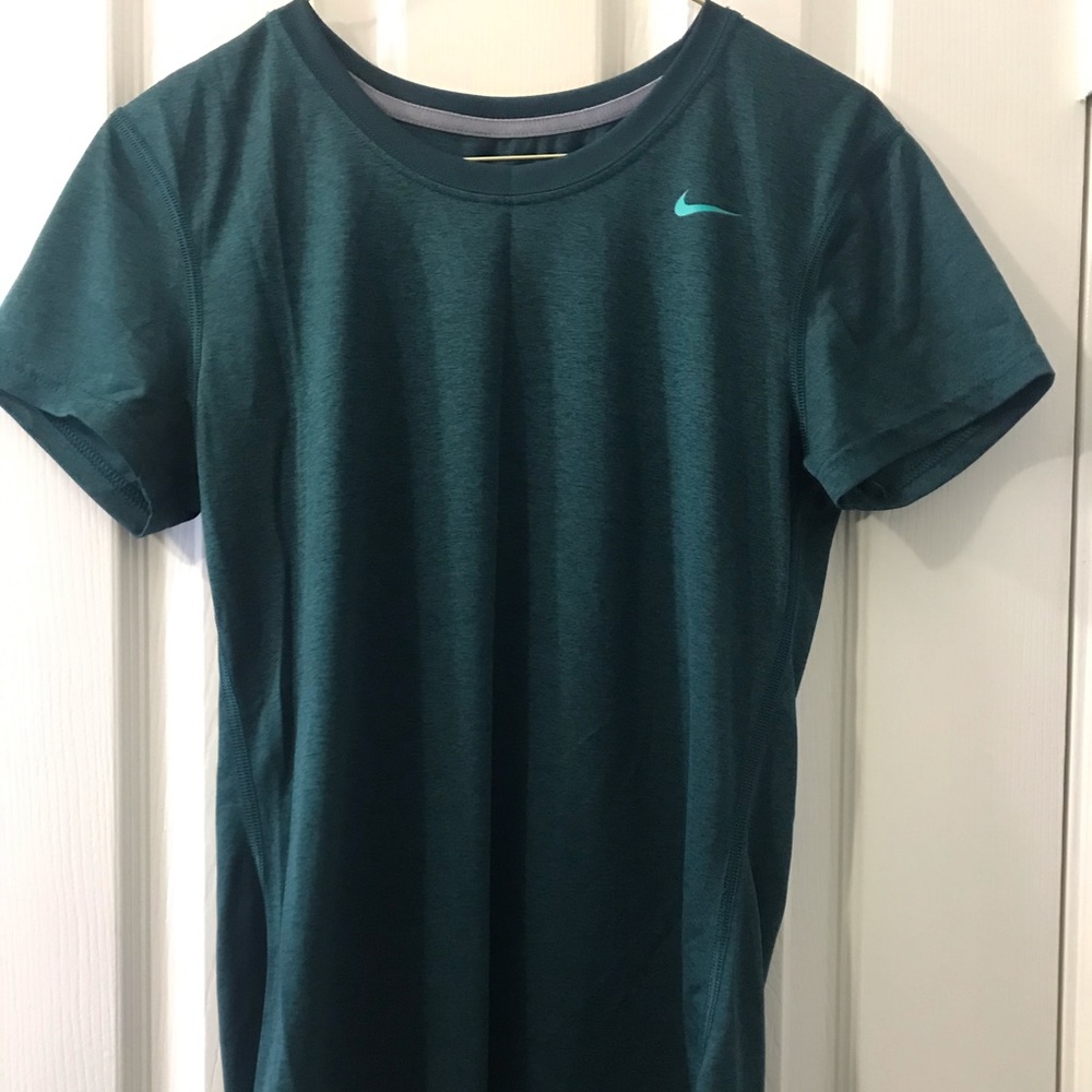 Nike Women’s Dri-Fit top